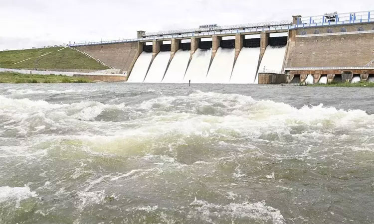 வைகை அணையில் நீர் திறப்பு - கரையோர மக்களுக்கு வெள்ள அபாய எச்சரிக்கை