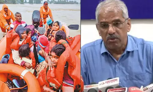 தென் மாவட்டங்களில் 6 ஹெலிகாப்டர்கள் மூலம் மீட்பு பணிகள் - தலைமைச்செயலாளர் சிவ்தாஸ் மீனா அறிவிப்பு