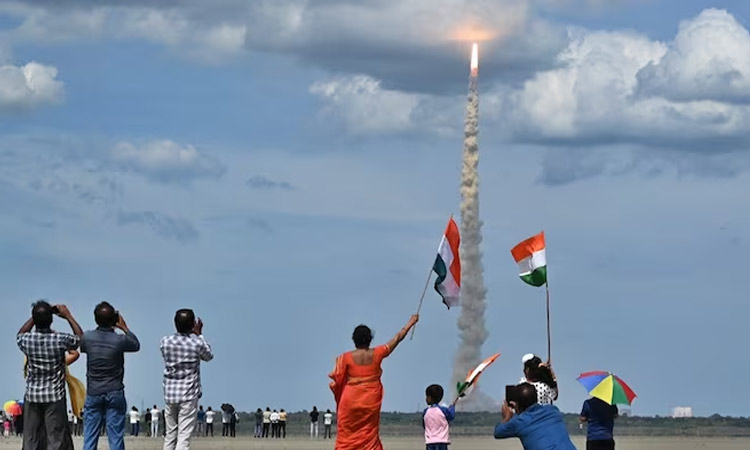 நிலவில் தரையிறங்கிய சந்திரயான்-3 ... 2023-ம் ஆண்டின் இஸ்ரோ சாதனைகள் - ஒரு பார்வை...!