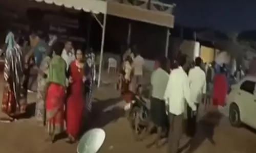 சென்னை, எண்ணூர் அருகே உள்ள தொழிற்சாலையில் திடீர் வாயு கசிவு... 30க்கும் மேற்பட்டோர் பாதிப்பு