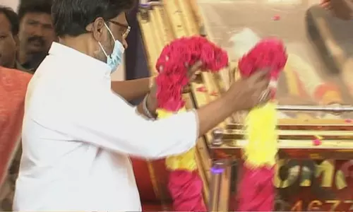 தீவுத்திடலில் வைக்கப்பட்டுள்ள தேமுதிக தலைவர்... ... சந்தனப் பேழையில் வைத்து விஜயகாந்த் உடல் நல்லடக்கம்