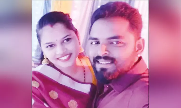 அரைகுறை உடை அணிந்ததால் மனைவி கழுத்தை அறுத்து கொலை - காதல் கணவர் வெறிச்செயல் அரைகுறை உடை அணிந்ததால் மனைவி கழுத்தை அறுத்து கொலை - காதல் கணவர் வெறிச்செயல்