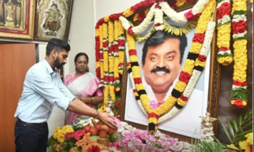 பிரேமலதா விஜயகாந்துக்கு ஆறுதல் கூறிய இலங்கை அமைச்சர் ஜீவன் தொண்டைமான்