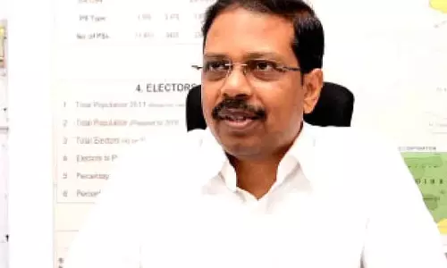 தமிழகத்தில் கனமழை எதிரொலி: தேர்தல் கமிஷன் ஆலோசனை கூட்டம் தள்ளிவைப்பு