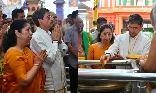 சென்னை நங்கநல்லூர் ஆஞ்சநேயர் கோவிலில் கவர்னர் ஆர்.என்.ரவி சாமி தரிசனம் சென்னை நங்கநல்லூர் ஆஞ்சநேயர் கோவிலில் கவர்னர் ஆர்.என்.ரவி சாமி தரிசனம்