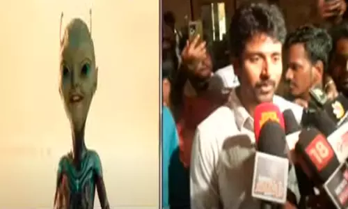 திரையரங்குகளில் வெளியானது அயலான்- ரசிகர்களுடன் படம் பார்க்க வந்த சிவகார்த்திகேயன்