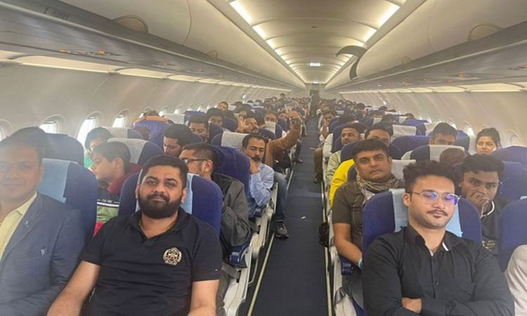 கவுகாத்தி சென்ற இண்டிகோ விமானம் வங்காளதேசத்தில் அவசரமாக தரையிறக்கம்