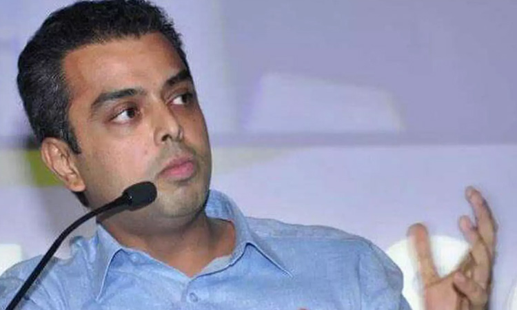 காங்கிரஸ் கட்சியில் இருந்து  விலகுவதாக மிலிந்த் தியோரா  திடீர் அறிவிப்பு