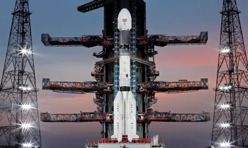 இன்சாட் -3டிஎஸ் செயற்கைகோளுடன் அடுத்த மாதம் விண்ணில் பாய்கிறது ஜி.எஸ்.எல்.வி. ராக்கெட்