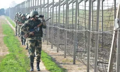 குஜராத்: இந்திய எல்லைக்குள் நுழைய முயன்ற பாகிஸ்தானைச் சேர்ந்த நபர் கைது