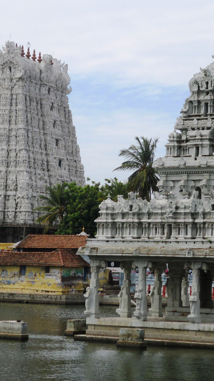பிரமாண்டமான சிலை,தனித்துவமான கோவில்கள்...கன்னியாகுமரியில் உள்ள பழங்கால அடையாளங்கள்..!