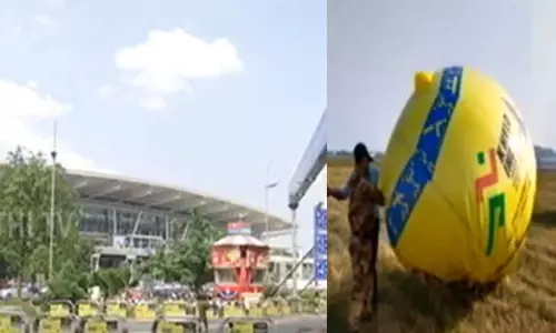ஓடுபாதை அருகே விழுந்த ராட்சத பலூன் - சென்னை விமான நிலையத்தில் பரபரப்பு ஓடுபாதை அருகே விழுந்த ராட்சத பலூன் - சென்னை விமான நிலையத்தில் பரபரப்பு