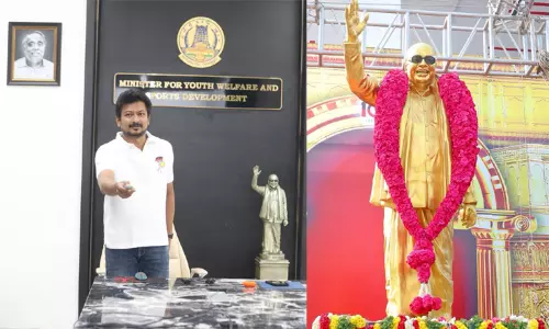 திருச்சியில் கருணாநிதி சிலை: அமைச்சர் உதயநிதி ஸ்டாலின் திறந்து வைத்தார்