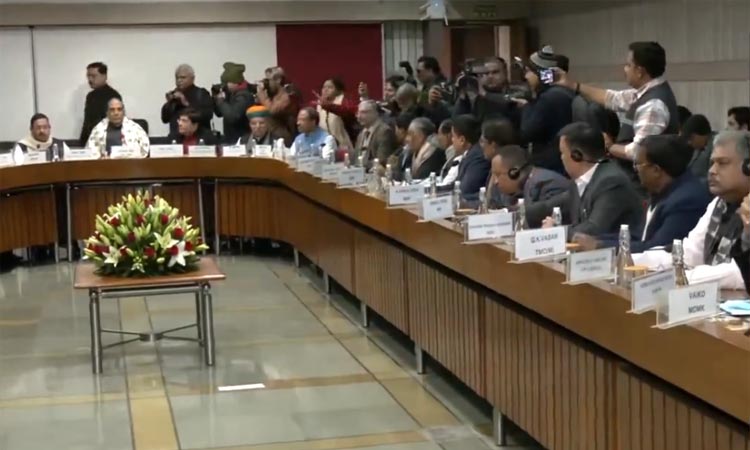 நாடாளுமன்றத்தில் அனைத்துக்கட்சி கூட்டம் தொடங்கியது