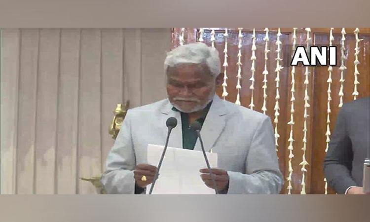 ஜார்க்கண்ட் முதல்-மந்திரியாக சம்பாய் சோரன் பதவியேற்பு