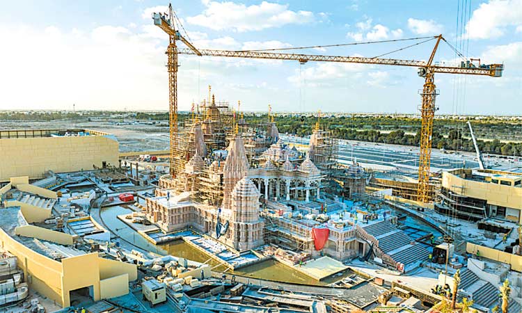 அபுதாபியில் பிரமாண்ட இந்து கோவில் 14-ம் தேதி திறப்பு