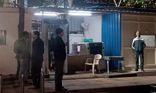 எம்.எல்.ஏ.க்களை வாங்க பா.ஜ.க. முயற்சி செய்கிறதா..? கெஜ்ரிவாலிடம் ஆதாரம் கேட்கும் போலீஸ்