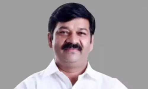 காவல் நிலையத்தில் மோதல்.. சிவசேனா பிரமுகர் மீது துப்பாக்கிச்சூடு: பா.ஜ.க. எம்.எல்.ஏ. கைது காவல் நிலையத்தில் மோதல்.. சிவசேனா பிரமுகர் மீது துப்பாக்கிச்சூடு: பா.ஜ.க. எம்.எல்.ஏ. கைது