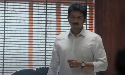 ஜீவா, மம்முட்டி நடித்துள்ள யாத்ரா-2 படத்தின் டிரைலர் வெளியானது..! ஜீவா, மம்முட்டி நடித்துள்ள யாத்ரா-2 படத்தின் டிரைலர் வெளியானது..!