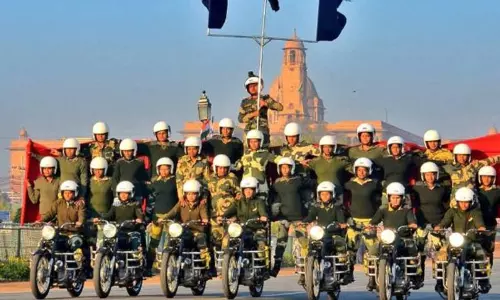 துணை ராணுவ படைகளில் 41,606 பெண்கள்:  மத்திய அரசு தகவல்