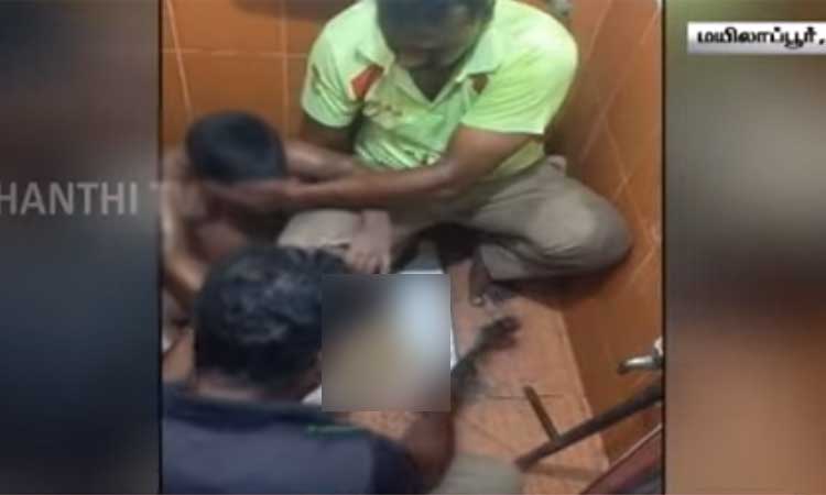 கழிவறை துளையில் சிக்கிய சிறுவனின் கால் - 4 மணிநேர போராட்டத்திற்கு பிறகு பத்திரமாக மீட்பு