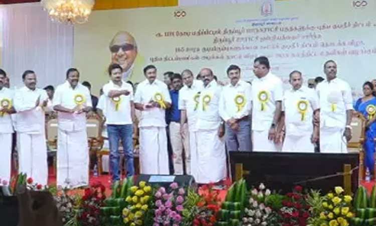 புதிய குடிநீர் திட்டப்பணிகள் :  அமைச்சர் உதயநிதி ஸ்டாலின் தொடங்கி வைத்தார்