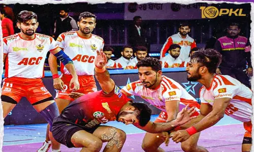 புரோ கபடி லீக்: பெங்களூரு அணியை வீழ்த்தி குஜராத் ஜெயன்ட்ஸ்  வெற்றி