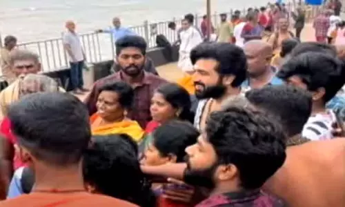 திருச்செந்தூர் முருகன் கோவிலில் நடிகர் அருண் விஜய் சாமி தரிசனம்