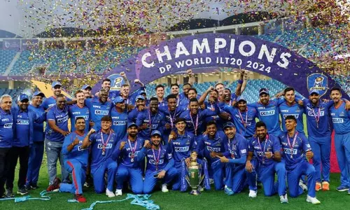 சர்வதேச டி20 லீக் தொடர்: கேப்பிடல்ஸ் அணியை வீழ்த்தி சாம்பியன் பட்டம் வென்ற எம்.ஐ. எமிரேட்ஸ்