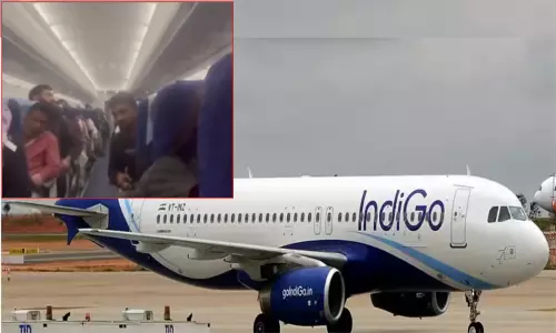 நடுவானில் பயங்கரமாக குலுங்கிய விமானம்.. பயந்து நடுங்கிய பயணிகள் நடுவானில் பயங்கரமாக குலுங்கிய விமானம்.. பயந்து நடுங்கிய பயணிகள்