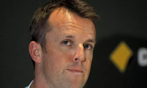 இங்கிலாந்து ரசிகர்கள் ஓவர் ஆக்டிங் செய்து விமர்சிக்கின்றனர் -  ஸ்வான் அதிருப்தி