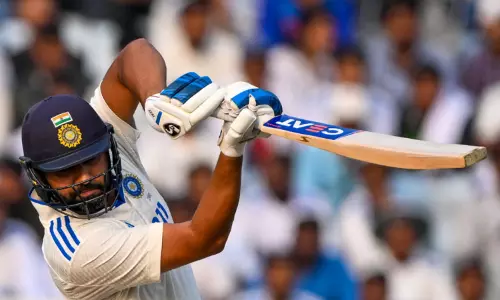 இங்கிலாந்துக்கு எதிரான 4வது டெஸ்ட் : வெற்றியை நோக்கி இந்தியா