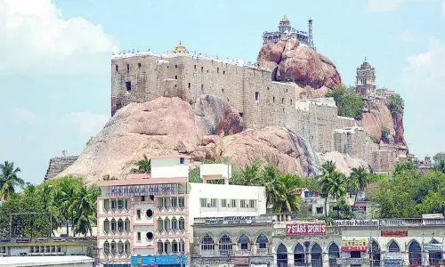 மலைக்க வைக்கும் மலைக்கோட்டை உச்சிப் பிள்ளையார்!