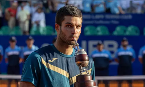 சிலி ஓபன் டென்னிஸ்; டயஸ் அகோஸ்டா 2-வது சுற்றுக்கு முன்னேற்றம்