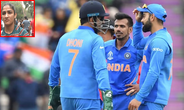 பிரபல இந்திய கிரிக்கெட் வீரரை தோளில் தூக்கிச் சுற்றிய மல்யுத்த வீராங்கனை.. வீடியோ வைரல்