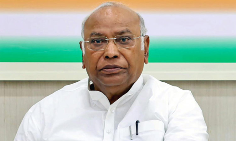 தொழிலதிபர் நண்பர்களுக்காக விவசாய பொருட்களை ஏற்றுமதி செய்ய தடை விதிக்கிறது பா.ஜ.க. அரசு - கார்கே குற்றச்சாட்டு