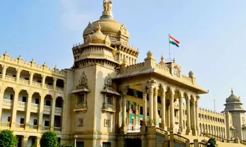 பள்ளி பாடத்திட்டத்தில் பெரியாரின் வாழ்க்கை வரலாறு இடம்பெறும் - கர்நாடக கல்வித்துறை அறிவிப்பு பள்ளி பாடத்திட்டத்தில் பெரியாரின் வாழ்க்கை வரலாறு இடம்பெறும் - கர்நாடக கல்வித்துறை அறிவிப்பு