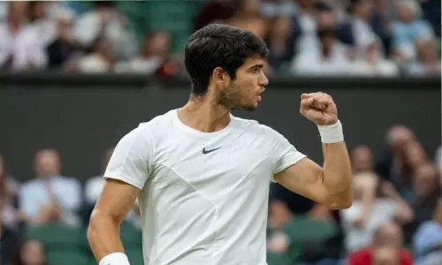 இண்டியன்வெல்ஸ் ஓபன் டென்னிஸ்: அல்காரஸ் 3-வது சுற்றுக்கு முன்னேற்றம் இண்டியன்வெல்ஸ் ஓபன் டென்னிஸ்: அல்காரஸ் 3-வது சுற்றுக்கு முன்னேற்றம்