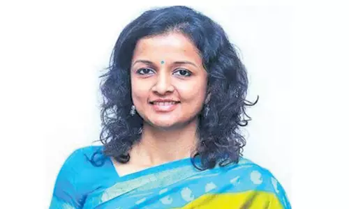 அனைவரும் கொஞ்சம் பைத்தியமாகி விட்டனர்- வைரலாகும் கிருத்திகா உதயநிதி பதிவு