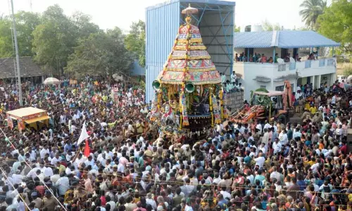 புதுக்கோட்டை திருவப்பூர் முத்துமாரியம்மன் கோவில் தேரோட்டம்