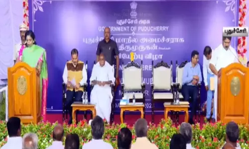 புதுச்சேரி அமைச்சராக பதவி ஏற்றார் என்.ஆர்.காங்கிரஸ் எம்.எல்.ஏ. திருமுருகன் புதுச்சேரி அமைச்சராக பதவி ஏற்றார் என்.ஆர்.காங்கிரஸ் எம்.எல்.ஏ. திருமுருகன்