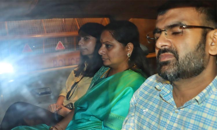 மதுபான கொள்கை வழக்கு: சந்திரசேகர ராவின் மகள் கவிதா டெல்லி கோர்ட்டில் ஆஜர்