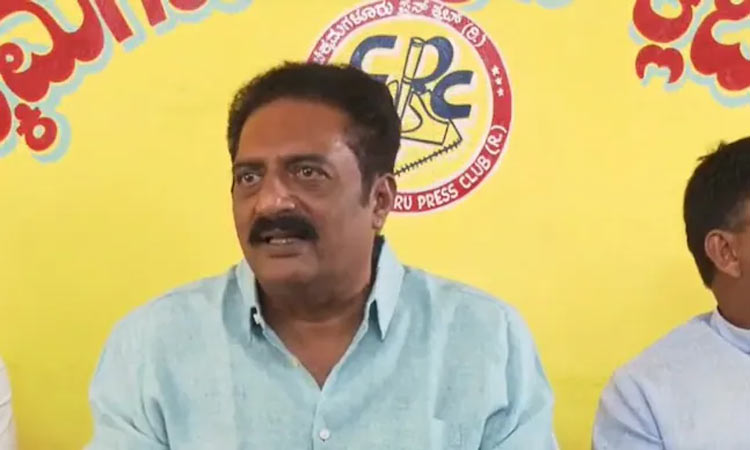 ஜனநாயக நாட்டில் எந்தக் கட்சியும் 400-இடங்களுக்கு மேல் வெற்றி பெறாது:  பிரகாஷ் ராஜ்