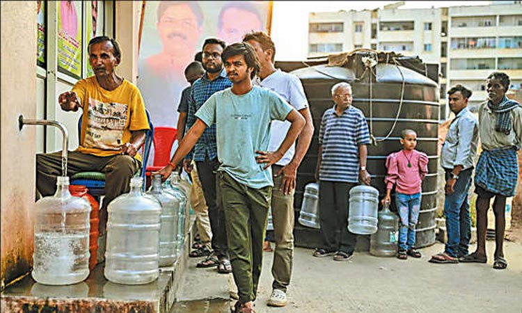 பெங்களூருவில் தலைவிரித்தாடும் தண்ணீர் பஞ்சம்: வியக்க வைக்கும் பெண் டாக்டரின் தண்ணீர் சிக்கனம்