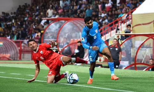 உலகக்கோப்பை கால்பந்து தகுதிச்சுற்று: இந்தியா - ஆப்கானிஸ்தான் இடையிலான ஆட்டம் டிரா உலகக்கோப்பை கால்பந்து தகுதிச்சுற்று: இந்தியா - ஆப்கானிஸ்தான் இடையிலான ஆட்டம் டிரா