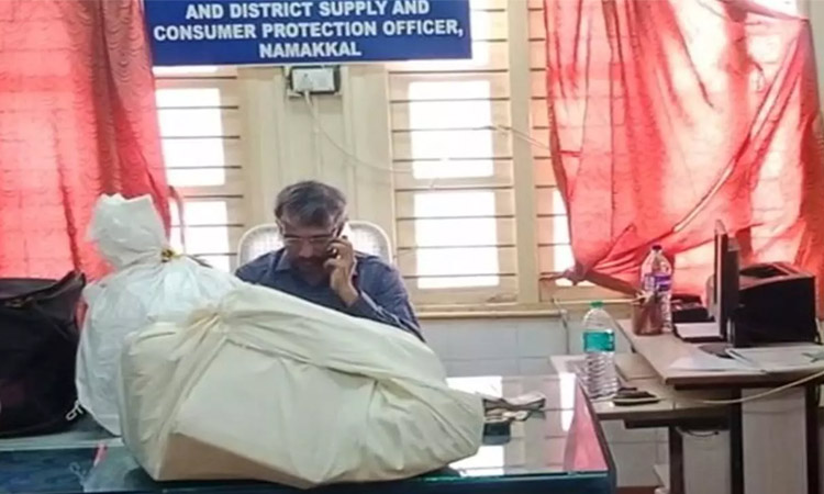 தேர்தல் பறக்கும் படை சோதனை: ரூ.6.2 கோடி மதிப்பிலான தங்க நகைகள் பறிமுதல்