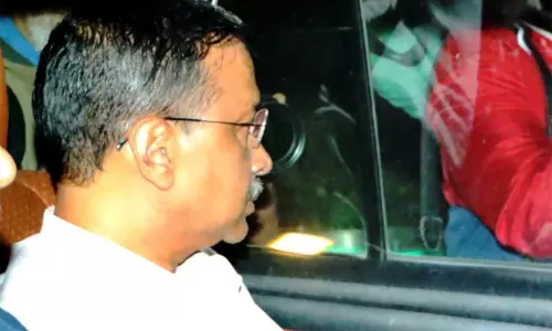 அமலாக்கத்துறை காவலுக்கு எதிராக கெஜ்ரிவால் மனு: அவசரமாக விசாரிக்க டெல்லி ஐகோர்ட்டு மறுப்பு