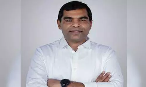 ஈரோடு தொகுதி அ.தி.மு.க வேட்பாளர் ஆற்றல் அசோக்குமாரின் சொத்து மதிப்பு ரூ.583 கோடி