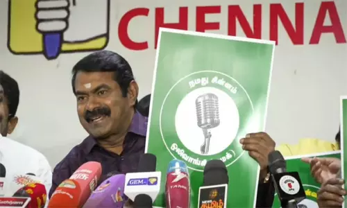 நாடாளுமன்ற தேர்தலில் மைக் சின்னத்தில் போட்டி - சீமான்