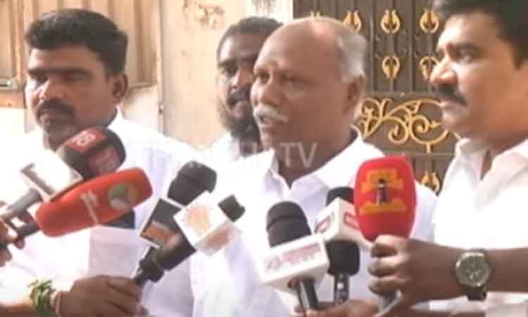 பா.ஜ.க. நிர்வாகி தடா பெரியசாமி அ.தி.மு.க.வில் இணைந்தார்